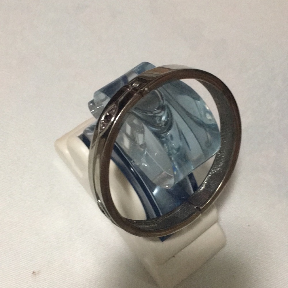 Fancy silver bangle bracelet with pink stone - Picture 6 of 7